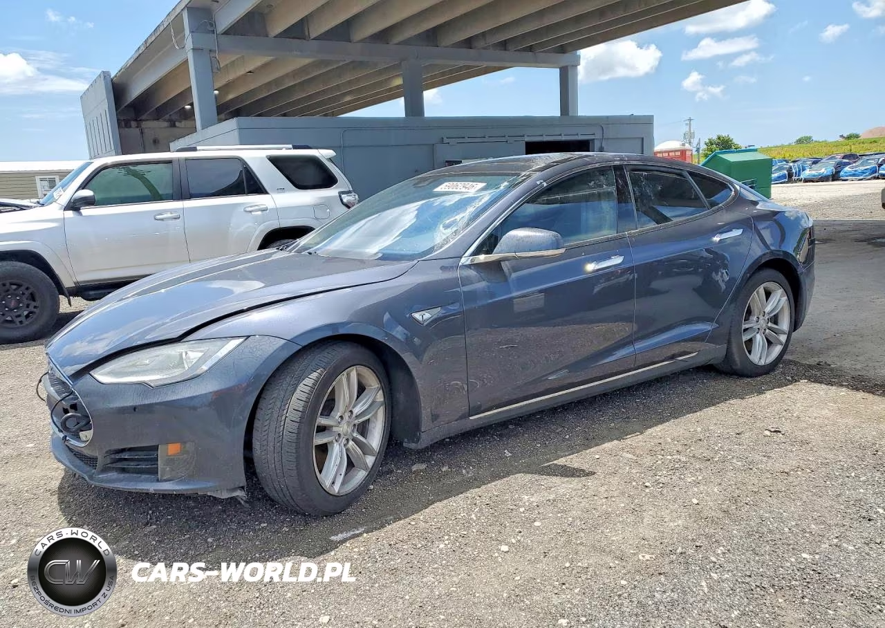 2016 Tesla Model S – zdjęcie 1 z 13