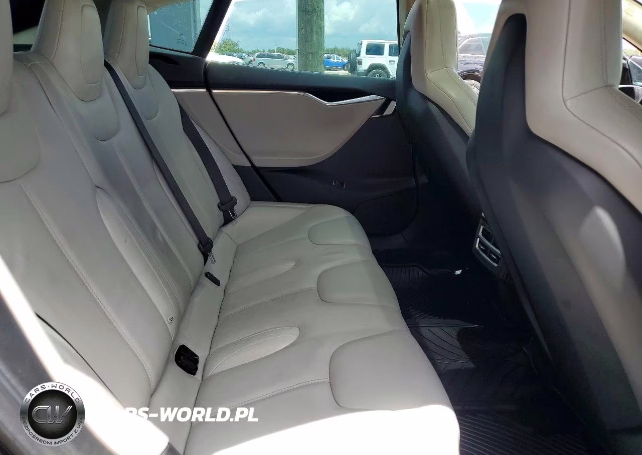 2016 Tesla Model S VIN:5YJSA1E11GF130197 - 10
