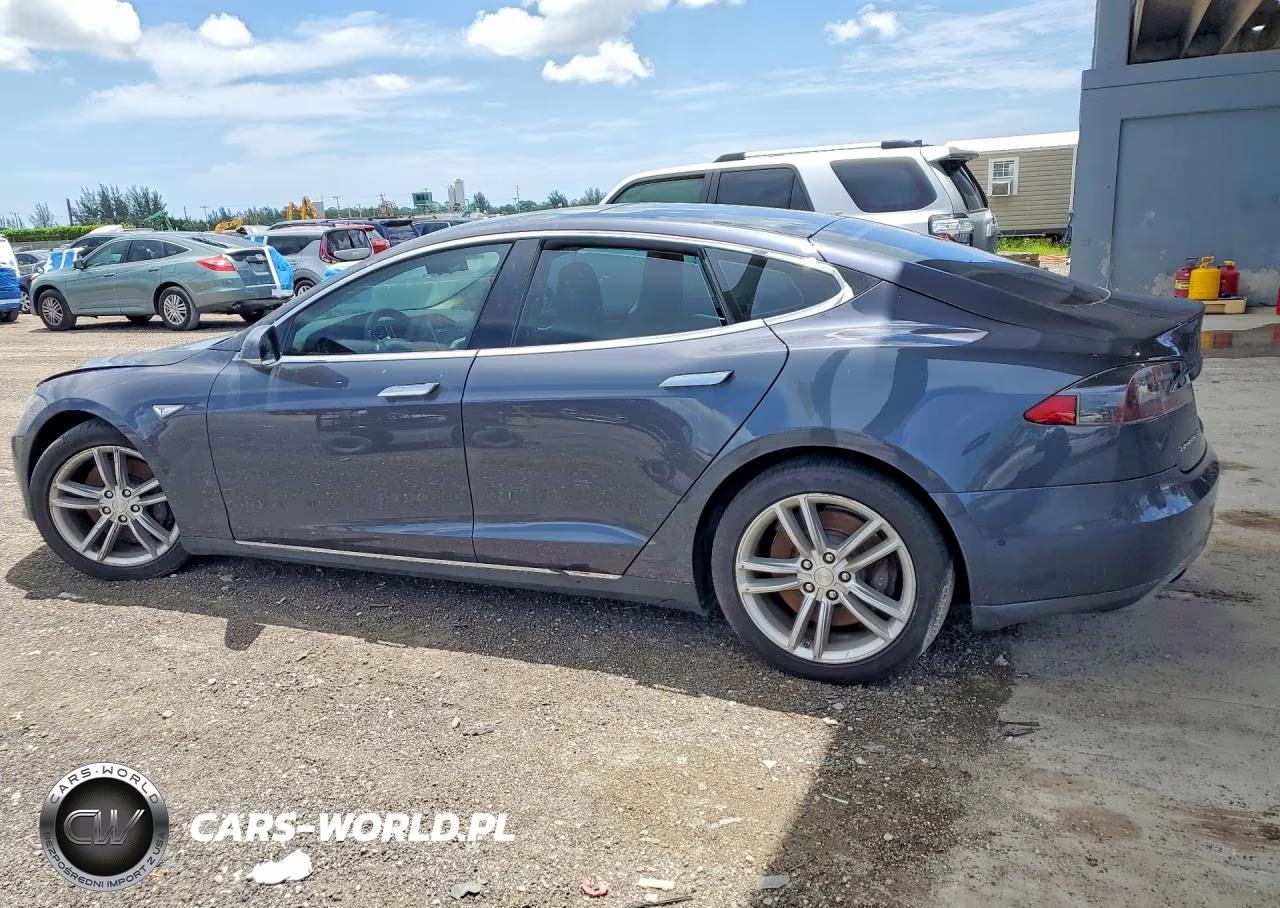2016 Tesla Model S VIN:5YJSA1E11GF130197 - 2