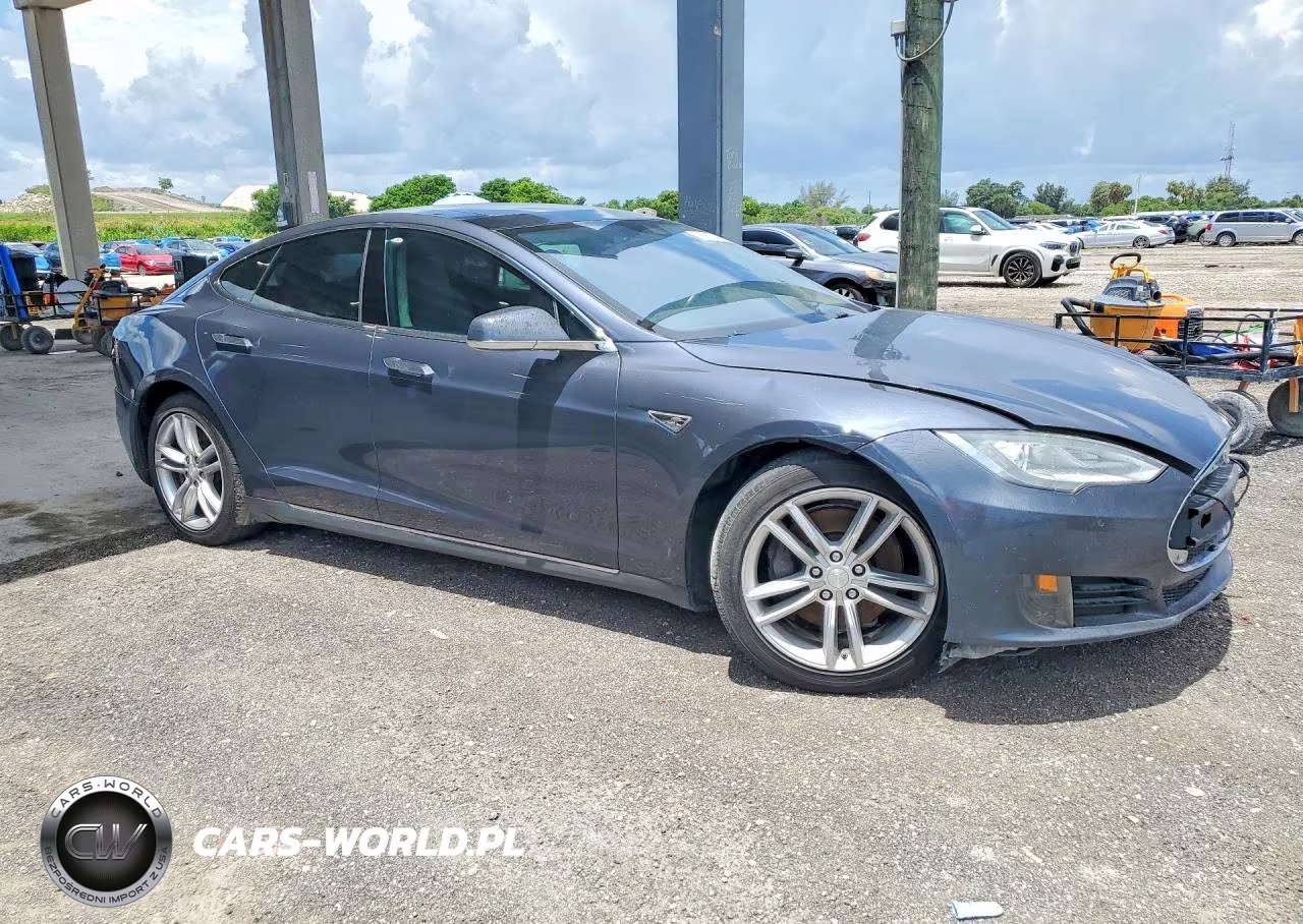 2016 Tesla Model S VIN:5YJSA1E11GF130197 - 4