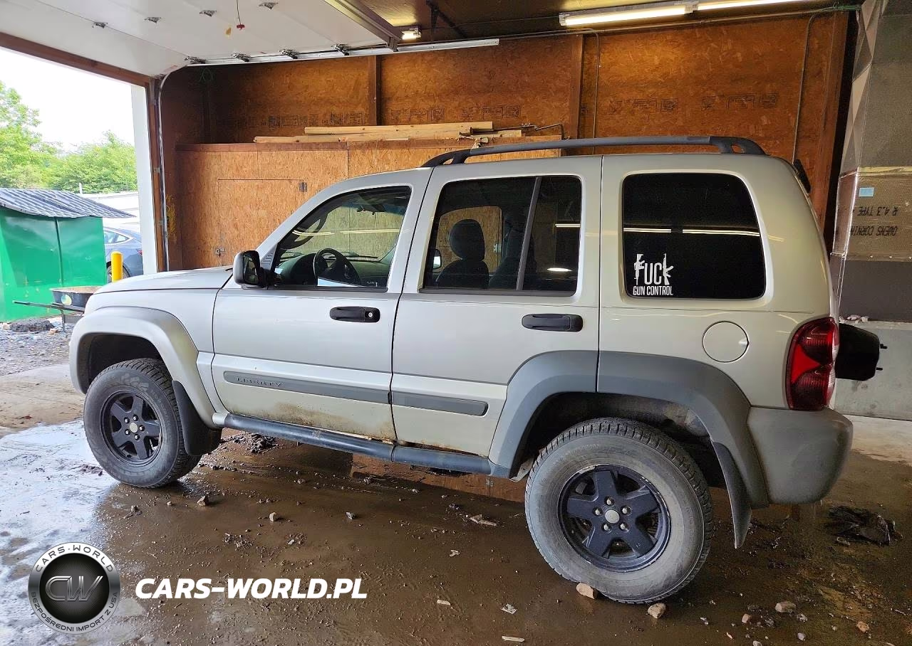 2005 Jeep Liberty Sport VIN:1J4GL48515W636079 - 2