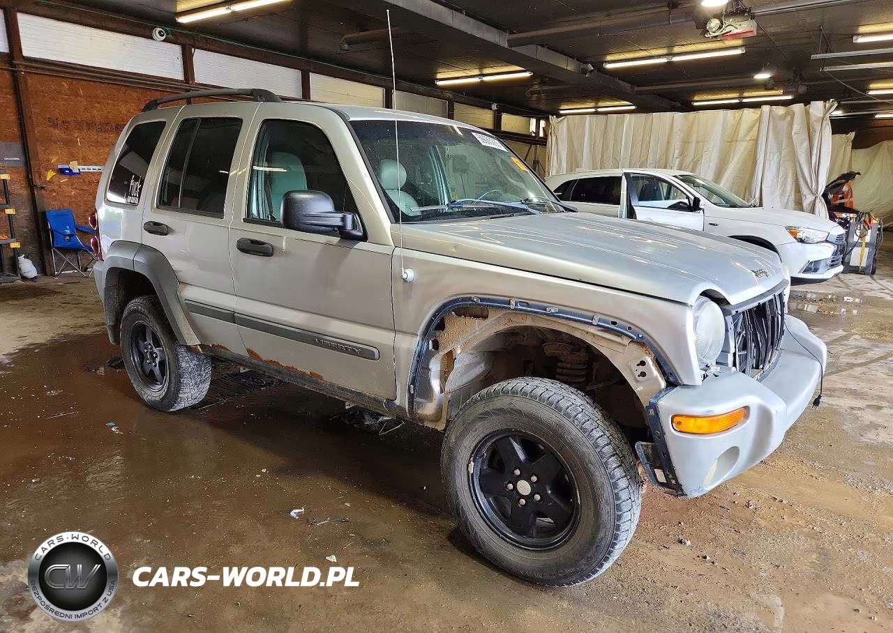 2005 Jeep Liberty Sport VIN:1J4GL48515W636079 - 4