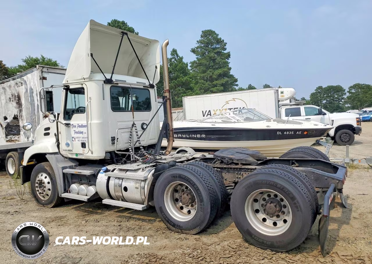 2018 Mack Cxu613 Semi Truck VIN:1M1AW07Y9JM085753 - 2