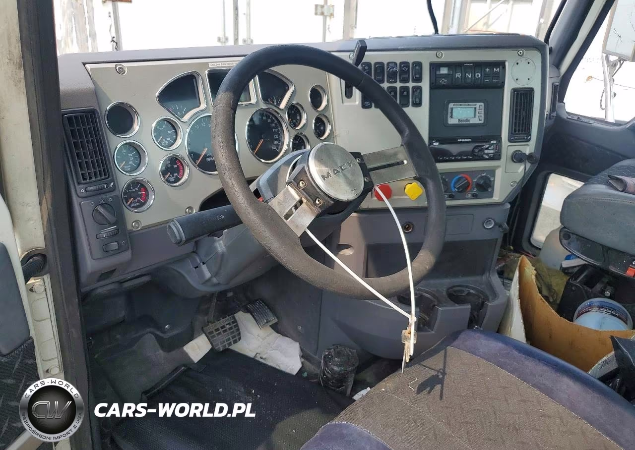 2018 Mack Cxu613 Semi Truck VIN:1M1AW07Y9JM085753 - 8