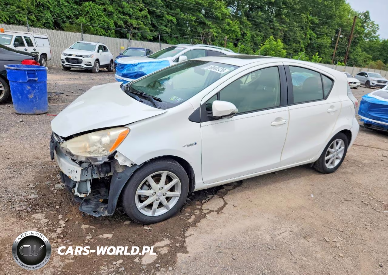 2013 Toyota Prius C Four