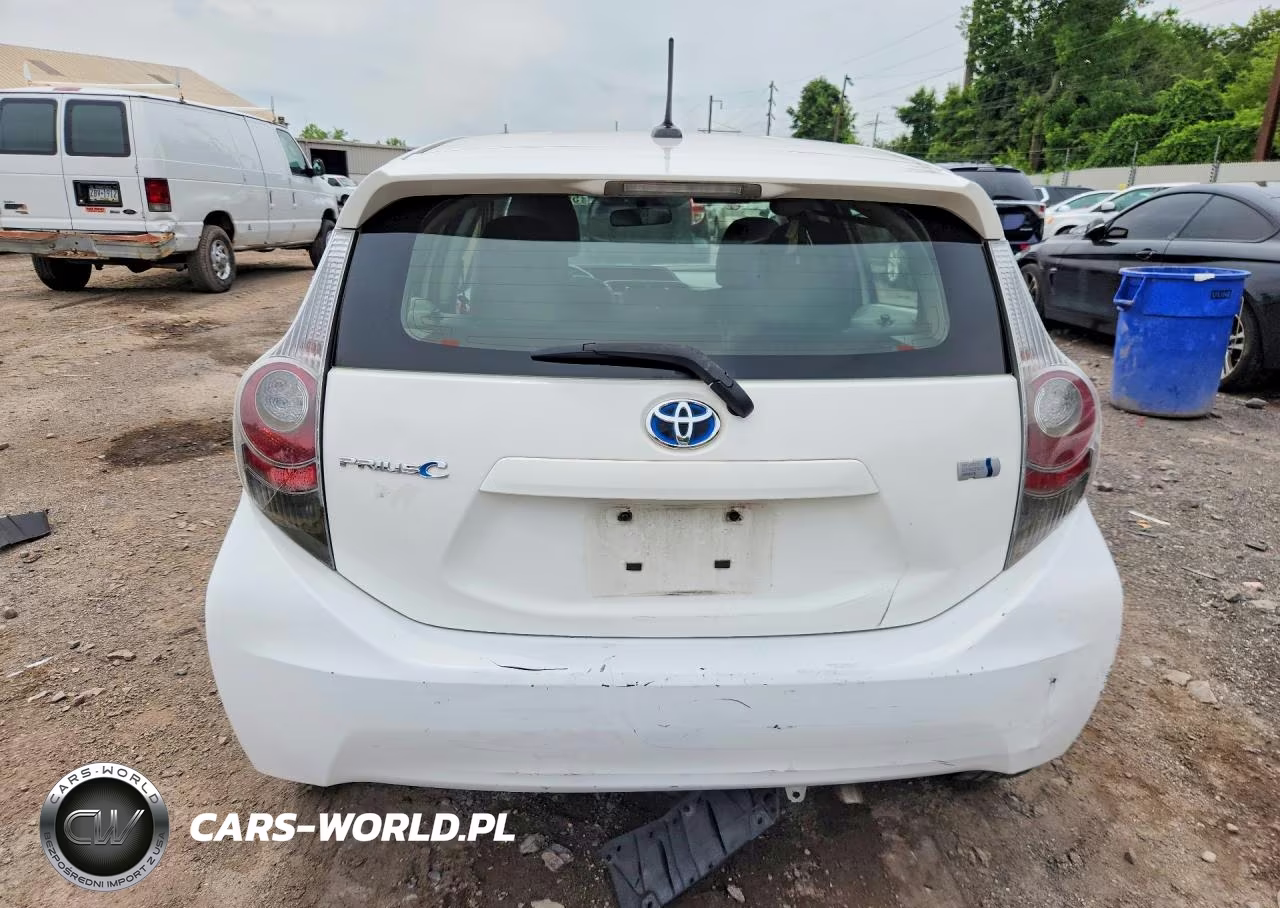2013 Toyota Prius C Four VIN:JTDKDTB33D1041051 - 6
