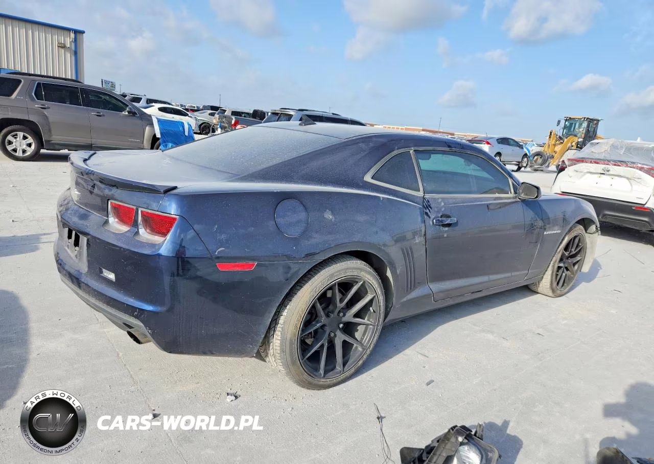 2012 Chevrolet Camaro Ls VIN:2G1FA1E33C9176611 - 3