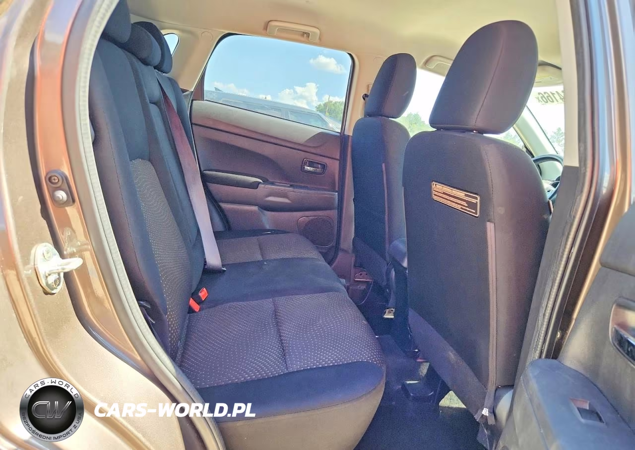 2016 Mitsubishi Outlander Sport Es VIN:JA4AP3AU8GZ062166 - 11