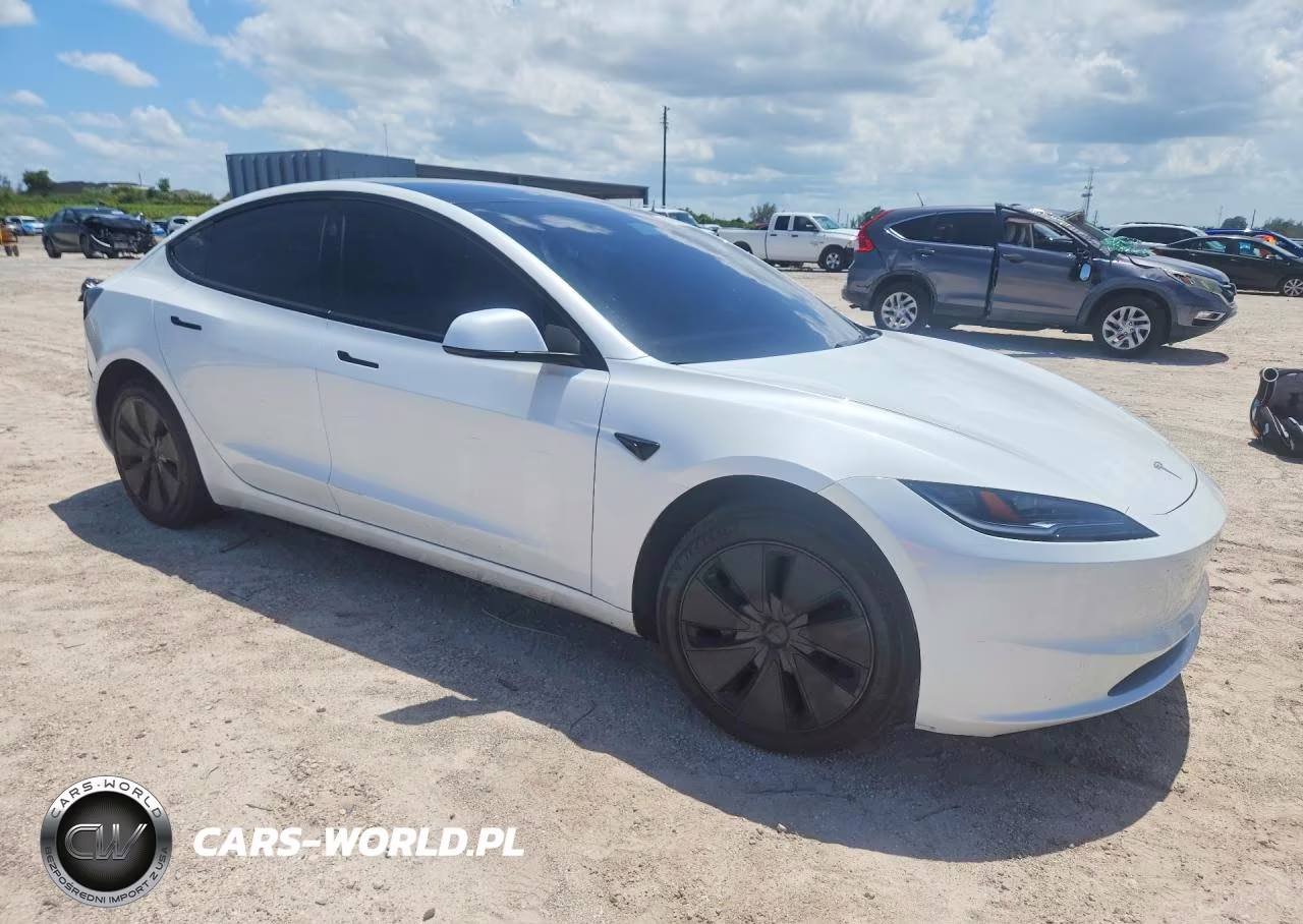 2025 Tesla Model 3 VIN:5YJ3E1EA1SF936316 - 4