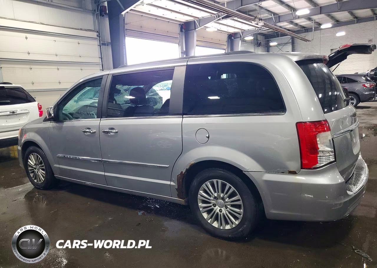 2013 Chrysler Town & Country Touring L VIN:2C4RC1CG2DR621748 - 2
