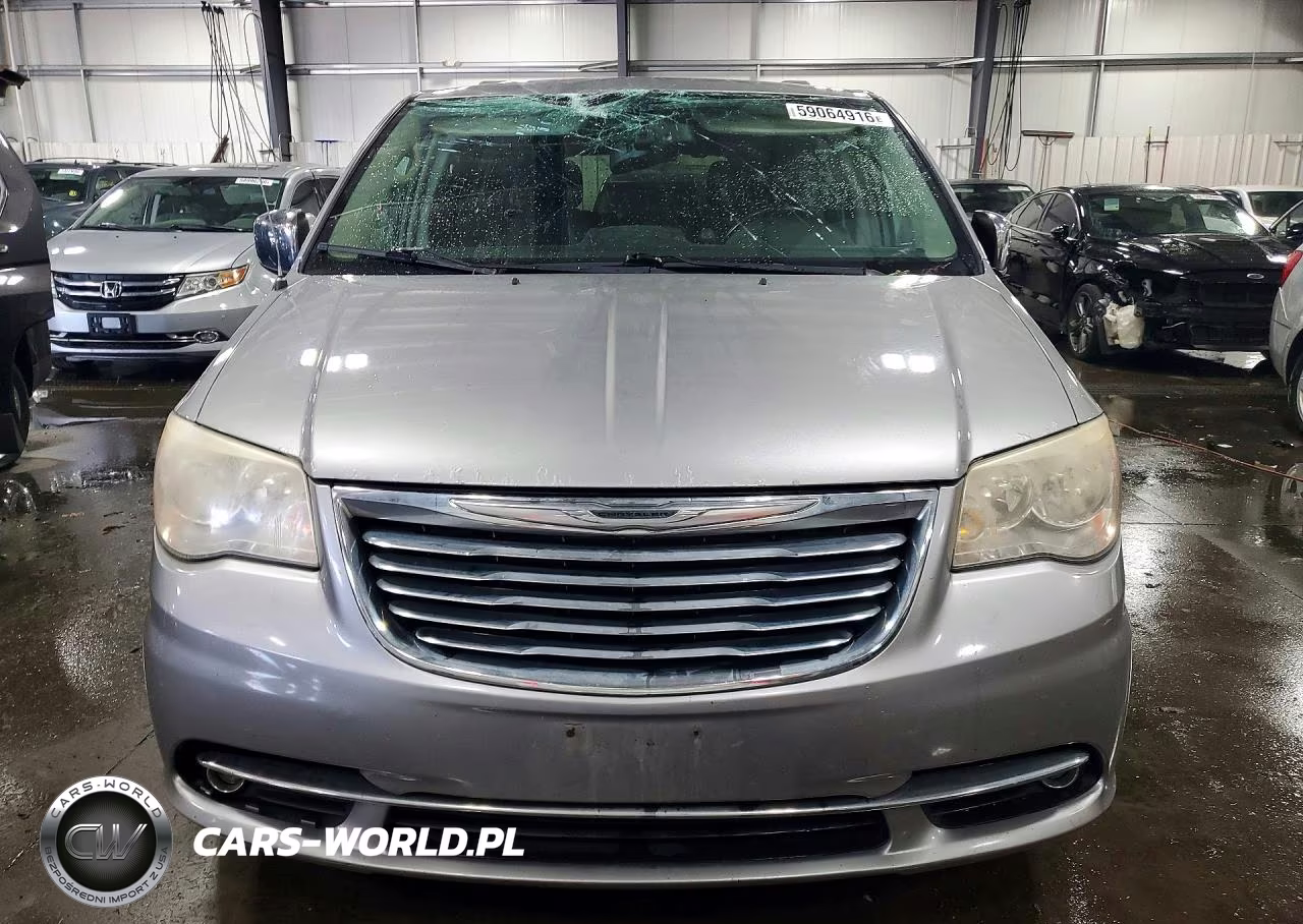 2013 Chrysler Town & Country Touring L VIN:2C4RC1CG2DR621748 - 5