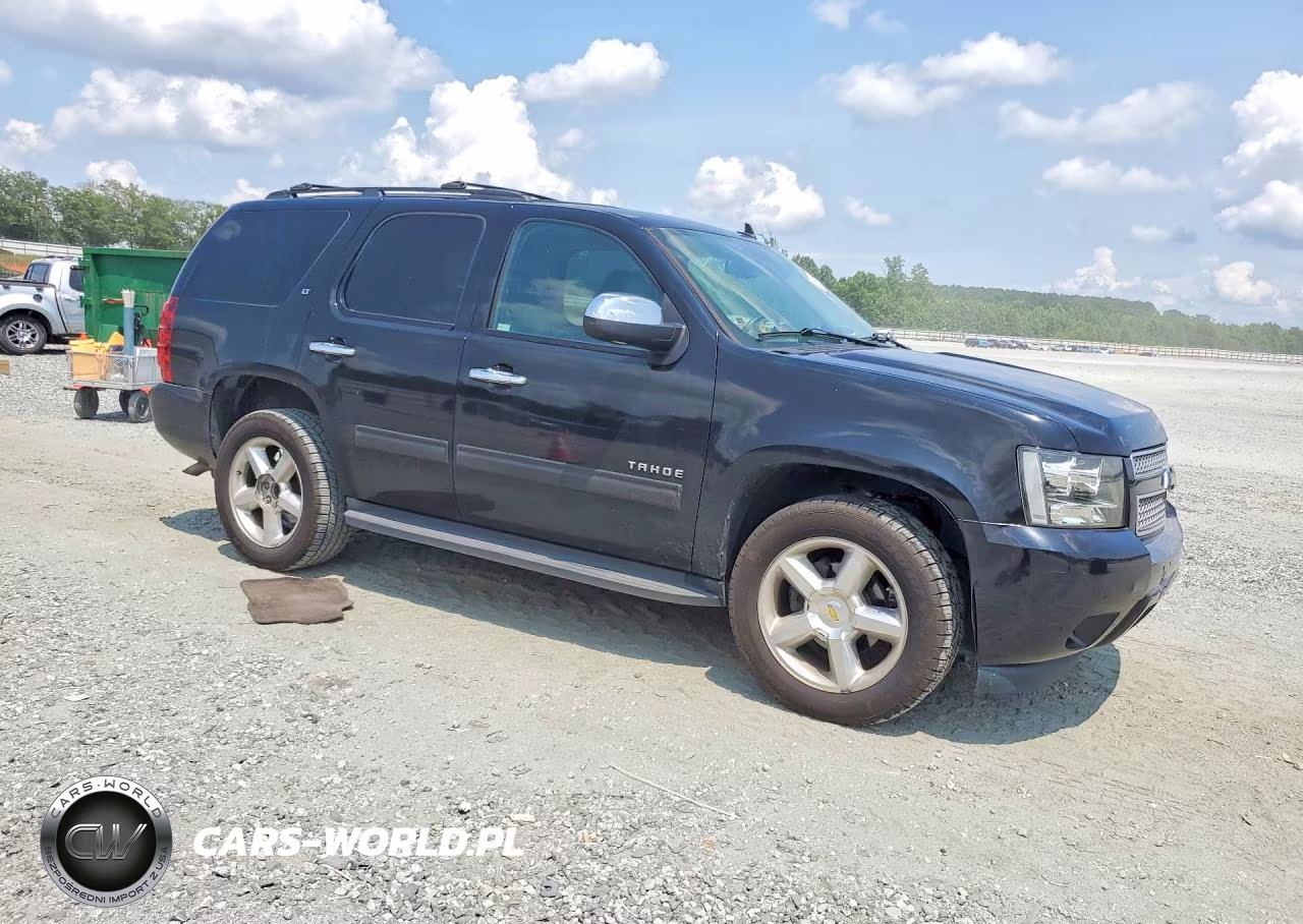 2010 Chevrolet Tahoe C1500 Lt VIN:1GNUCBE04AR145351 - 4