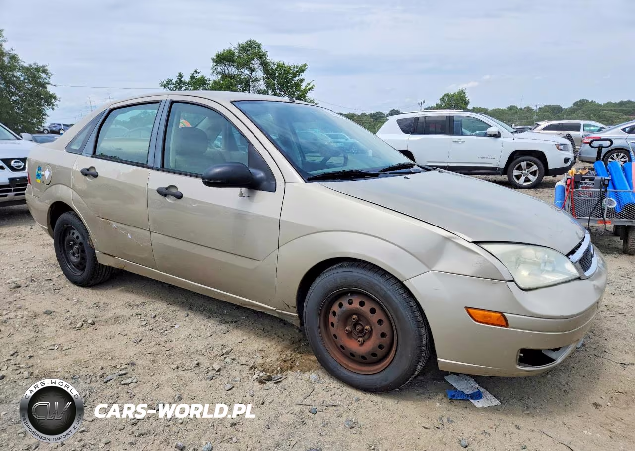 2007 Ford Focus Zx4 VIN:1FAFP34N47W343923 - 4