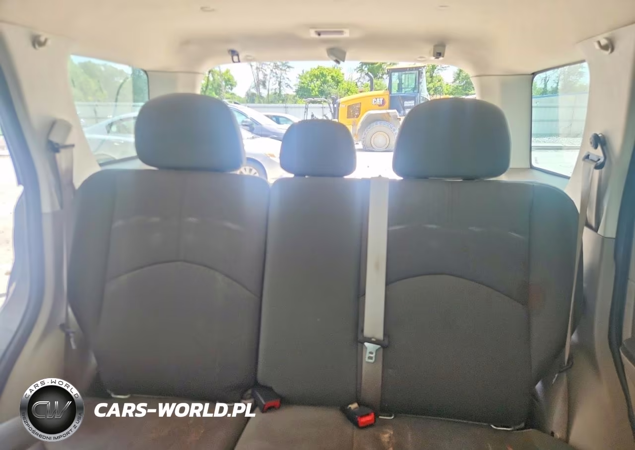 2010 Mazda Tribute I VIN:4F2CY0C75AKM03508 - 10