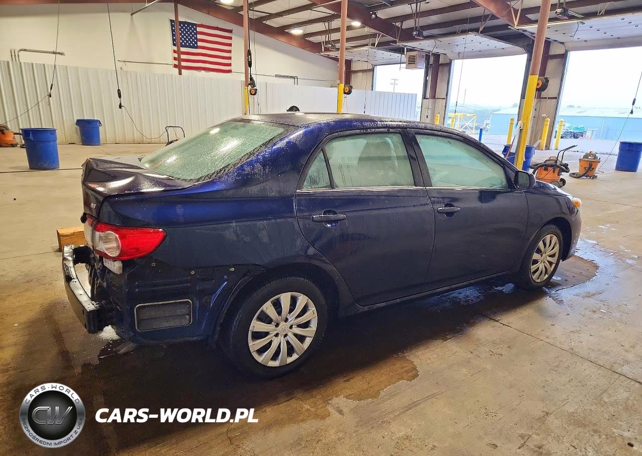 2013 Toyota Corolla Le VIN:2T1BU4EE8DC116826 - 3