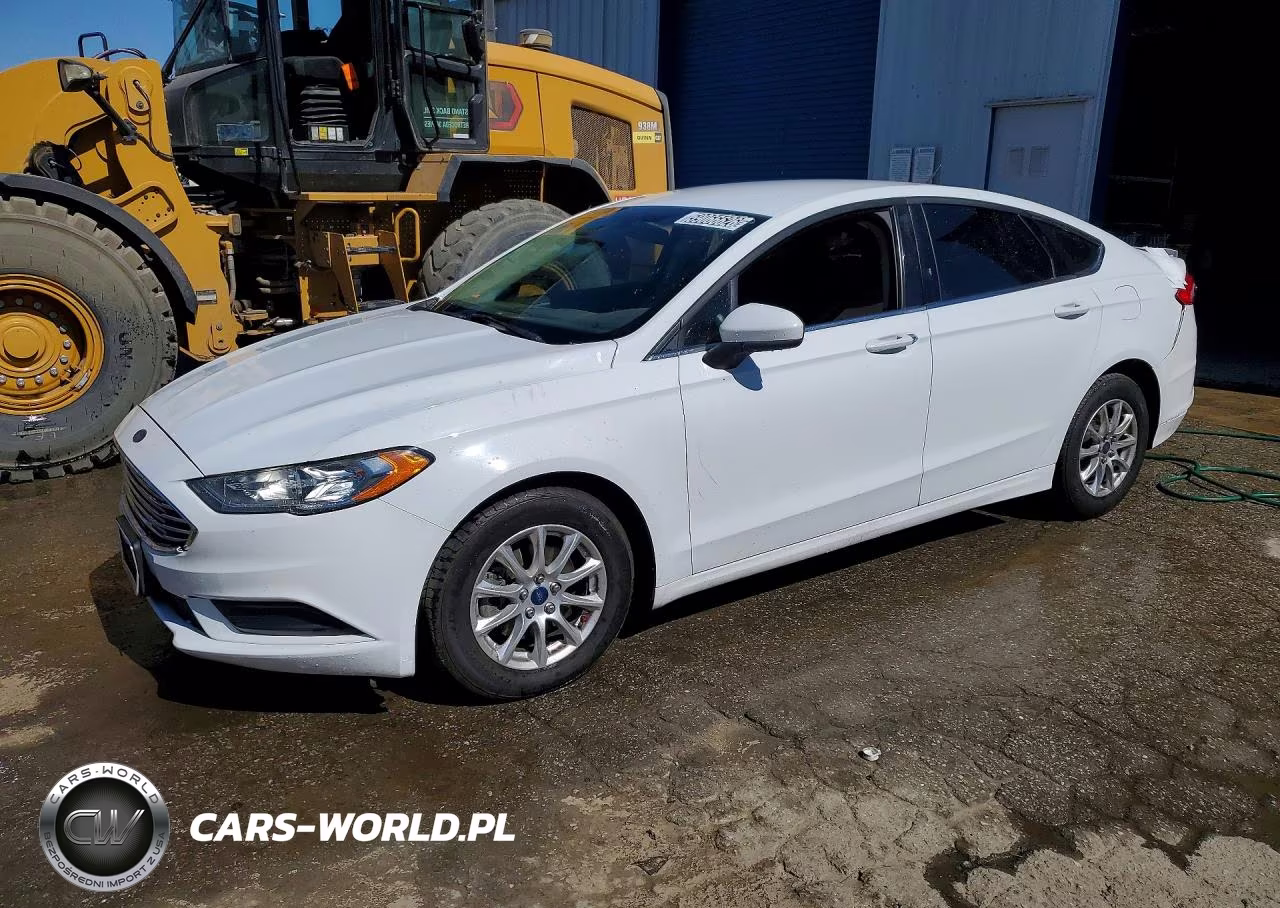 2017 Ford Fusion S – zdjęcie 1 z 12