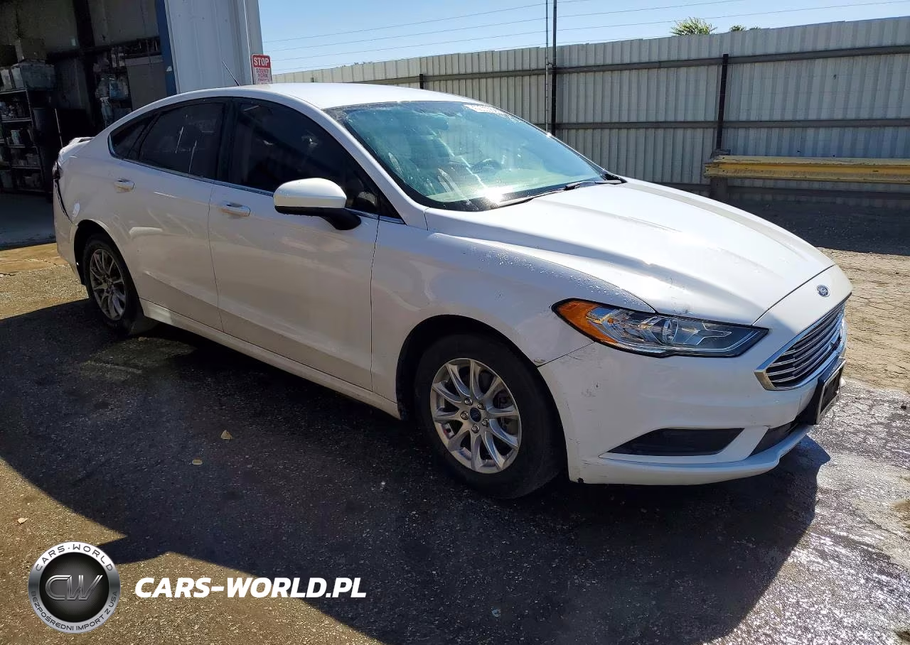 2017 Ford Fusion S VIN:3FA6P0G70HR388261 - 4
