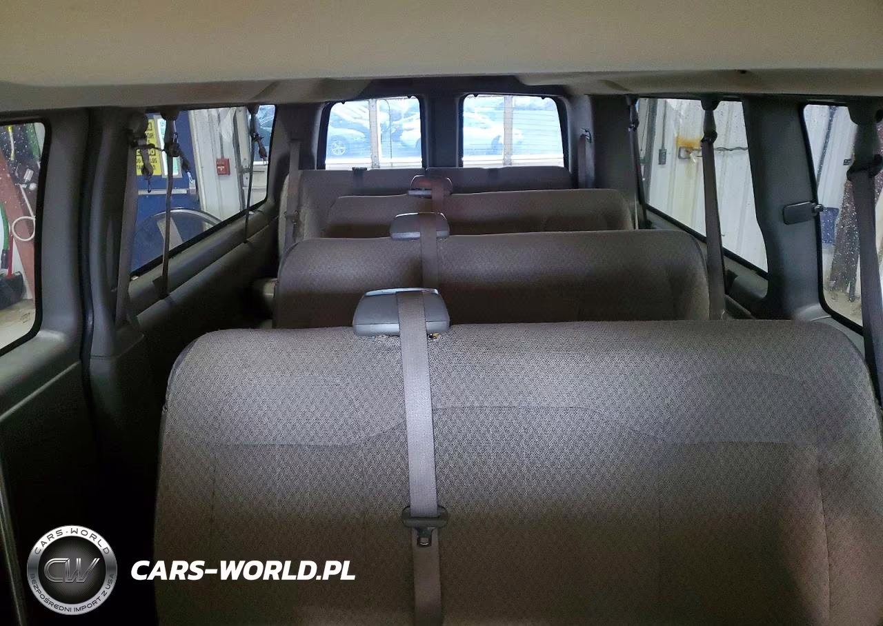 2008 Chevrolet Express G3500 VIN:1GAHG39K081173682 - 10