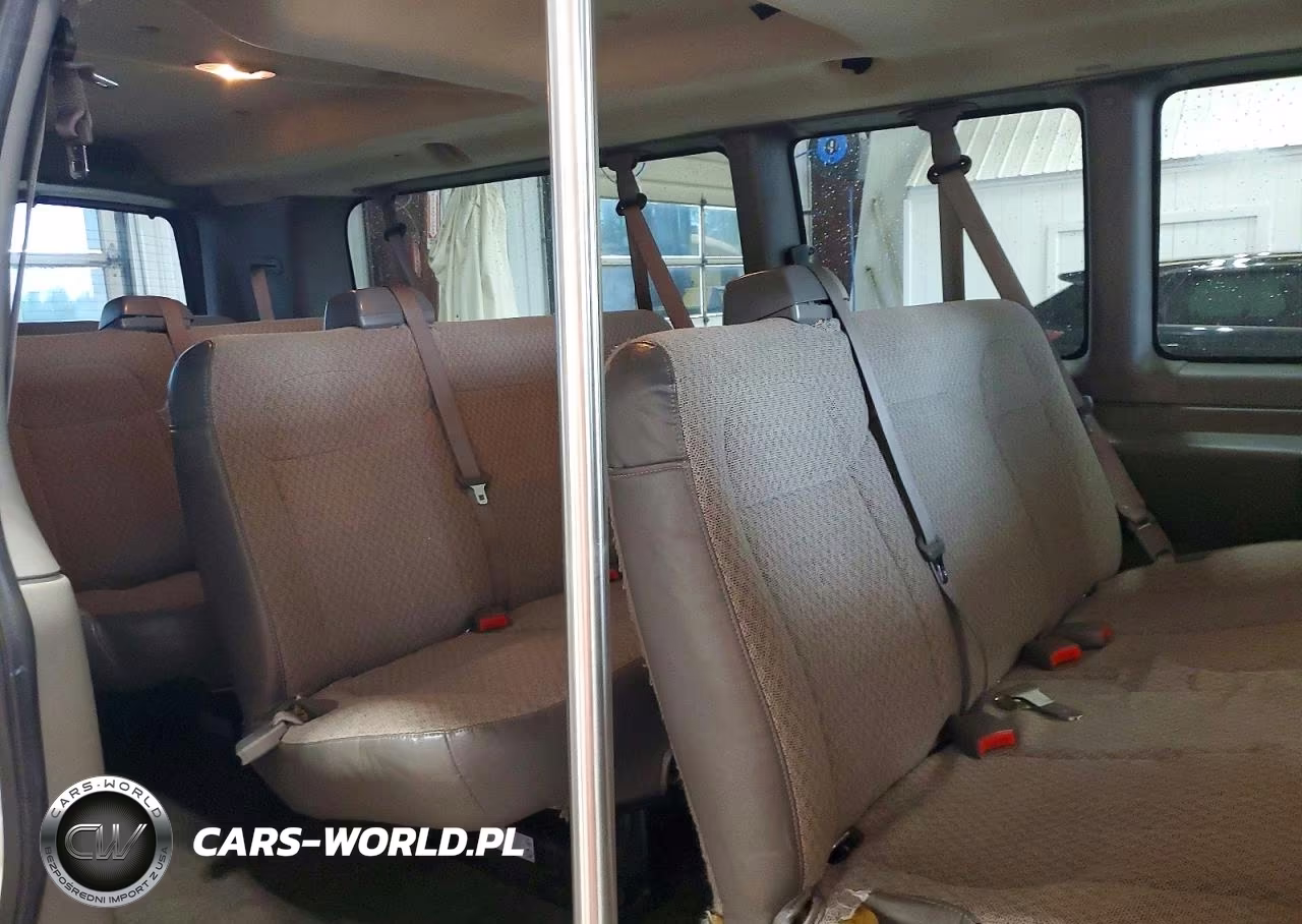 2008 Chevrolet Express G3500 VIN:1GAHG39K081173682 - 11