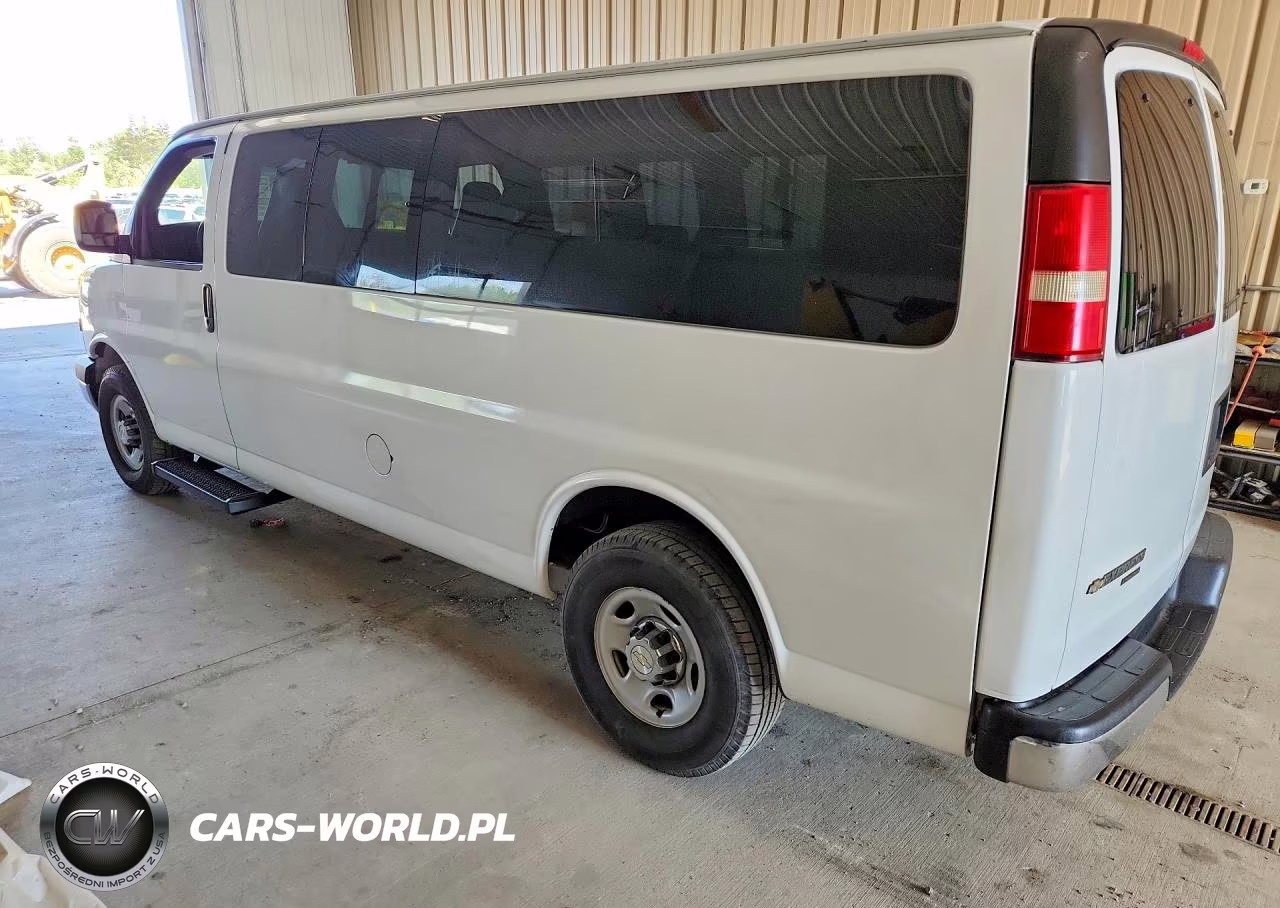 2008 Chevrolet Express G3500 VIN:1GAHG39K081173682 - 2