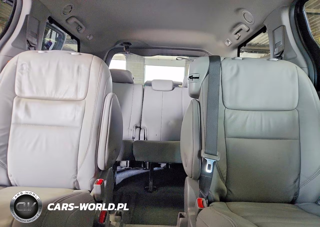 2019 Toyota Sienna Xle 8-Passenger VIN:5TDYZ3DC8KS984139 - 10