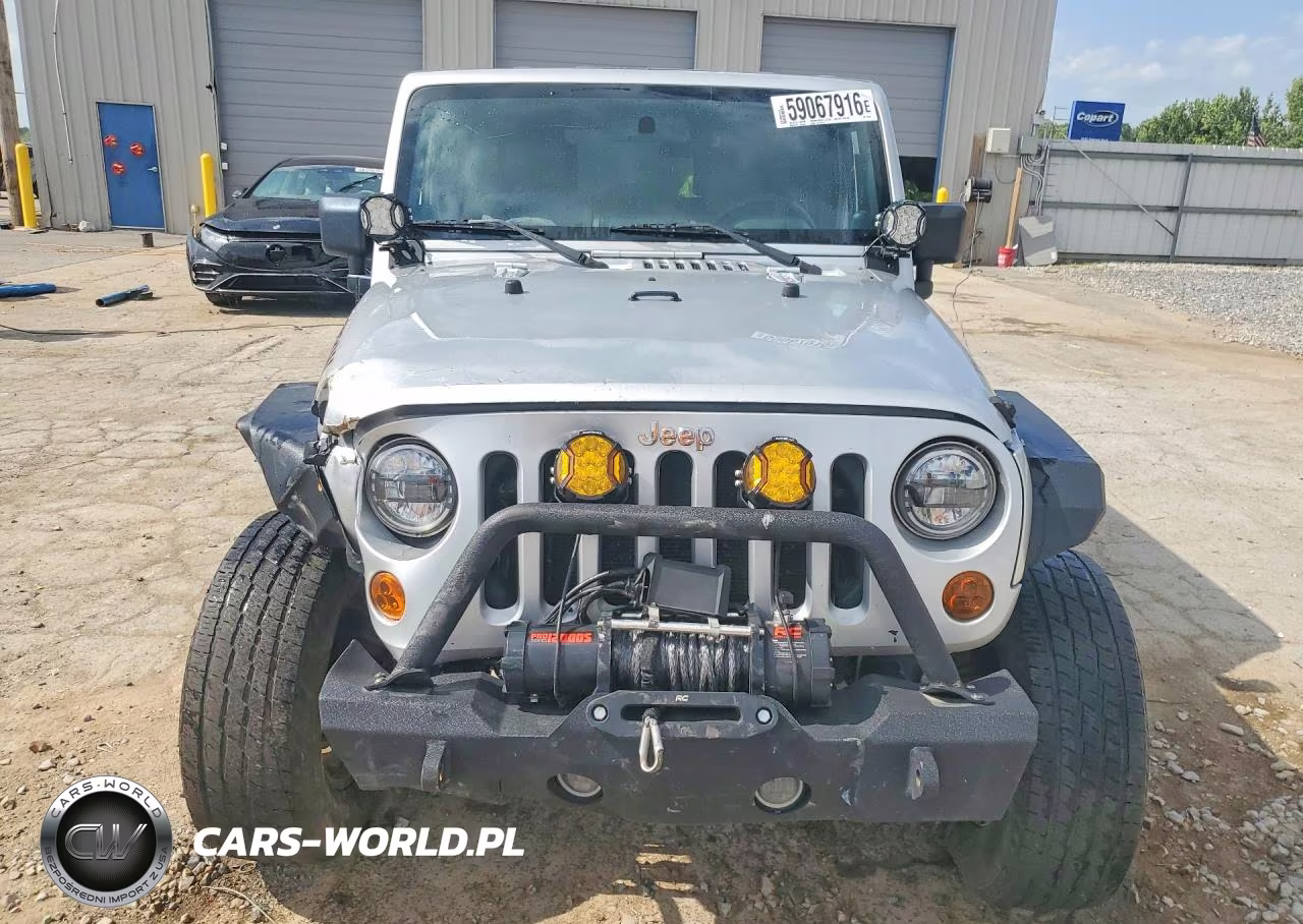 2009 Jeep Wrangler Unlimited Rubicon VIN:1J8GA69179L774745 - 5