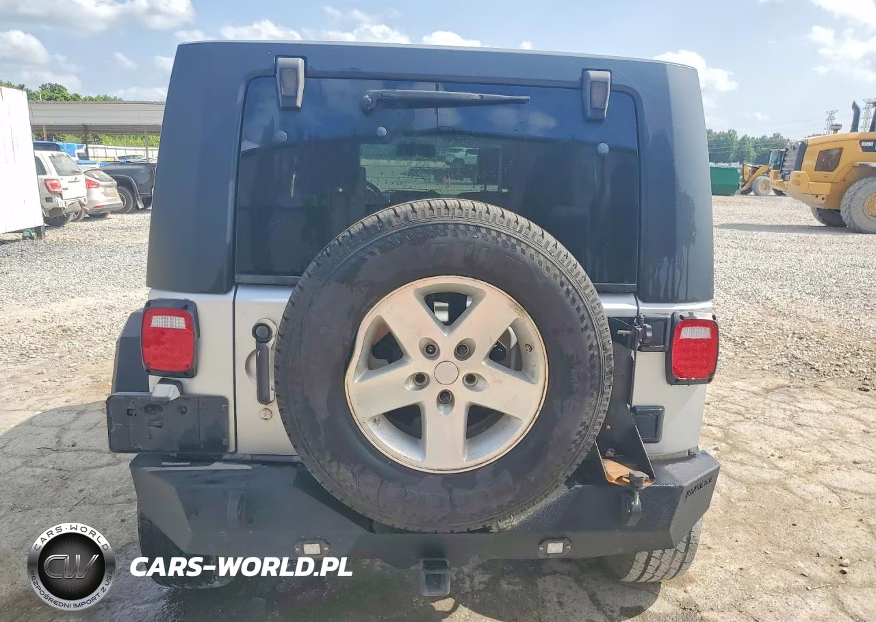 2009 Jeep Wrangler Unlimited Rubicon VIN:1J8GA69179L774745 - 6