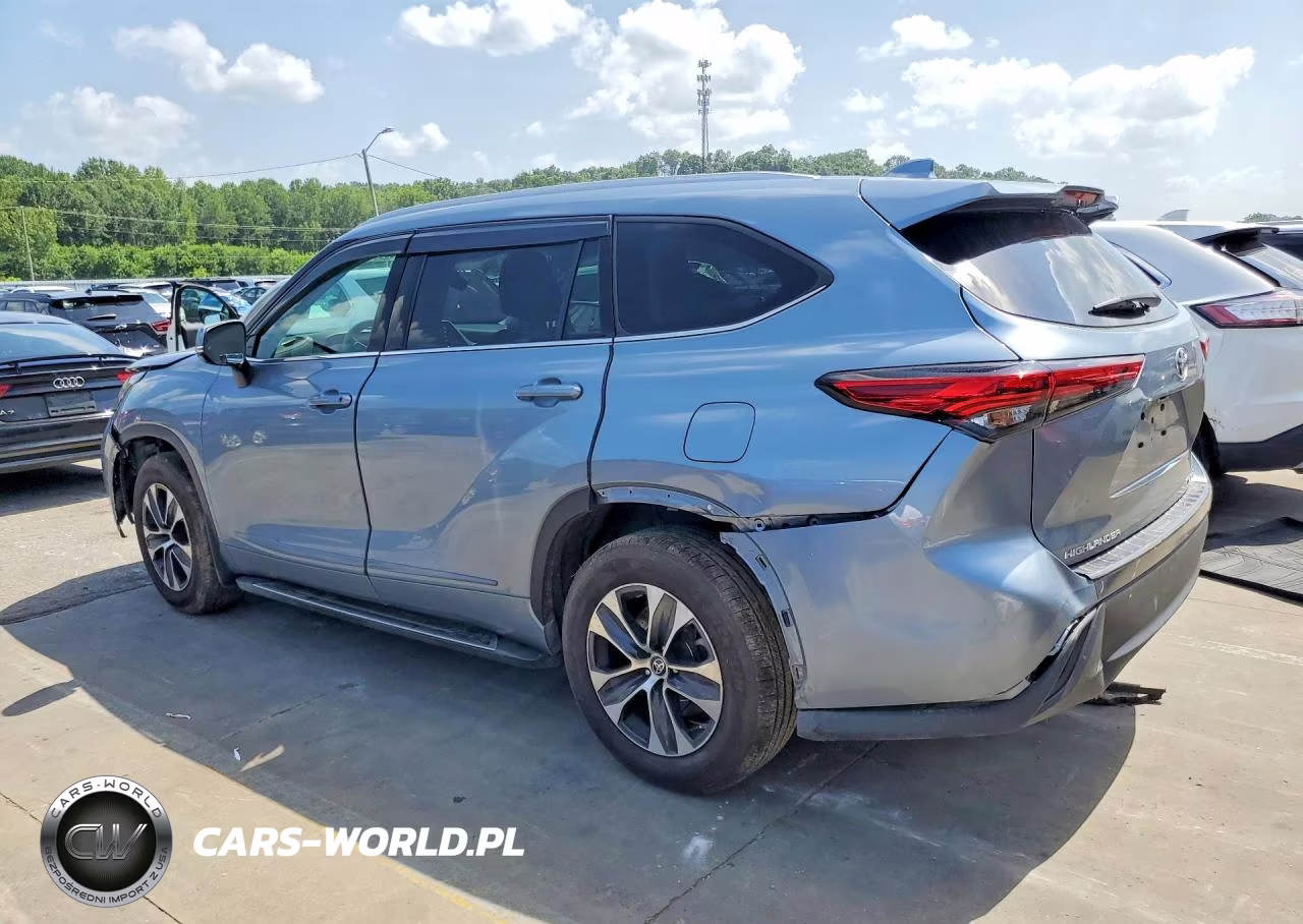 2022 Toyota Highlander Xle VIN:5TDHZRBH9NS244900 - 2