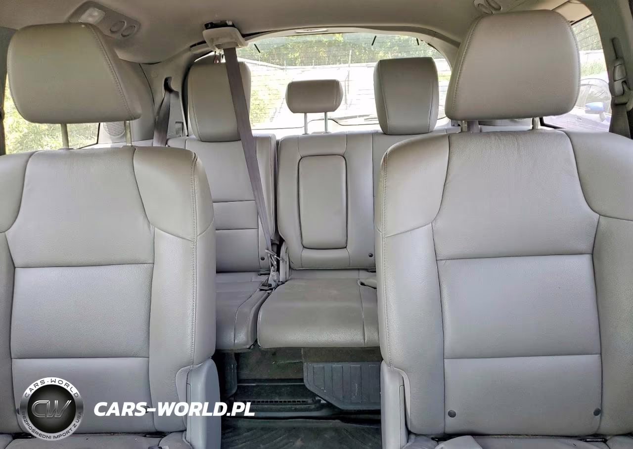 2014 Honda Odyssey Touring VIN:5FNRL5H96EB080055 - 10