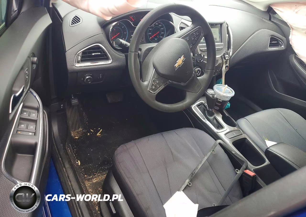 2018 Chevrolet Cruze Lt VIN:3G1BH6SE1JS653856 - 8