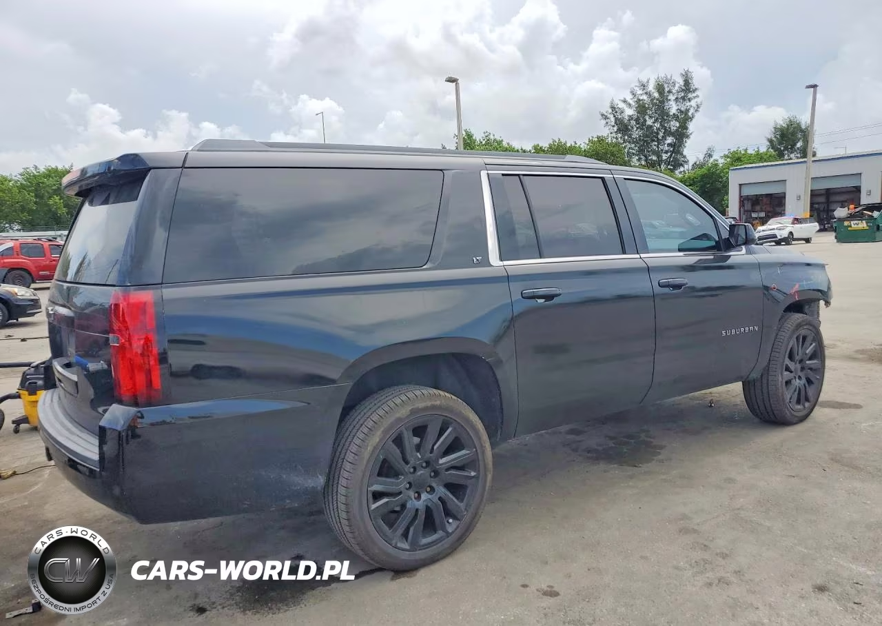 2018 Chevrolet Suburban C1500 Lt VIN:1GNSCHKC6JR347438 - 3