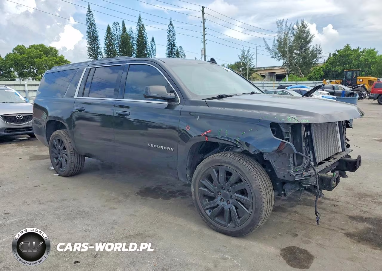 2018 Chevrolet Suburban C1500 Lt VIN:1GNSCHKC6JR347438 - 4