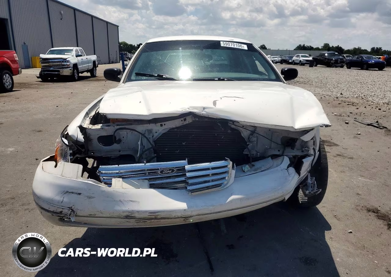 2001 Ford Crown Victoria Lx VIN:2FAFP74W81X110641 - 5