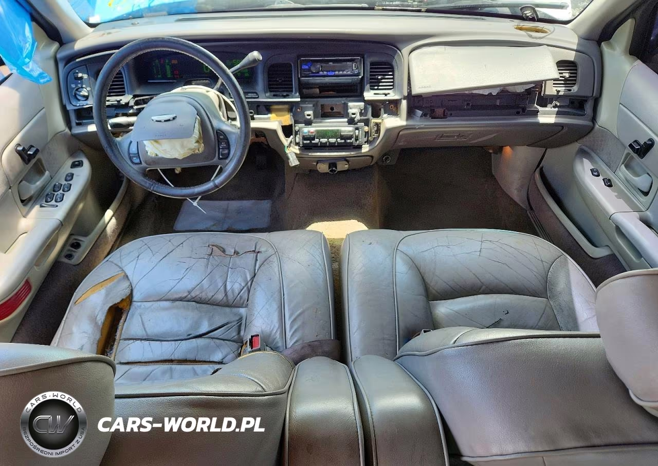 2001 Ford Crown Victoria Lx VIN:2FAFP74W81X110641 - 8