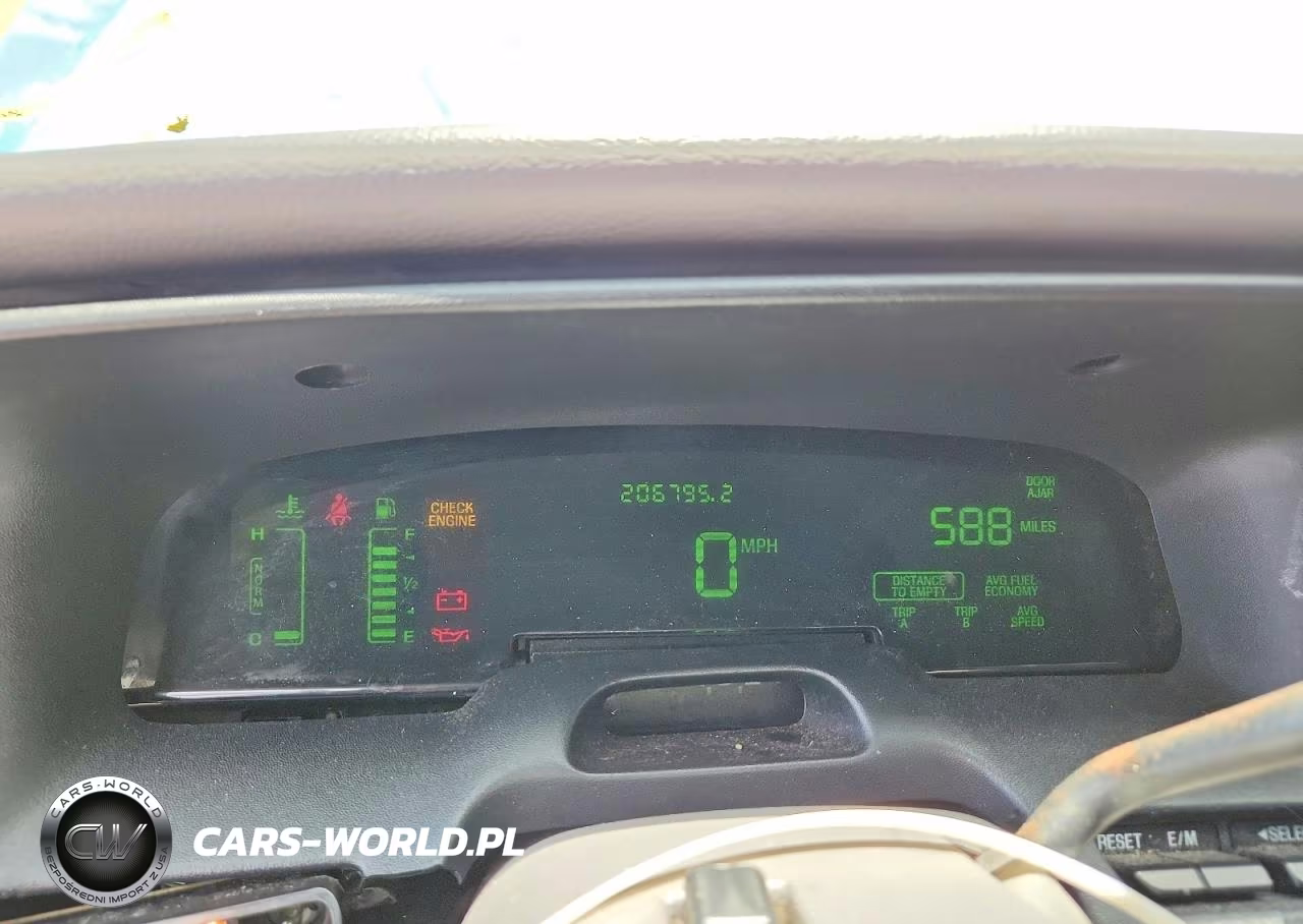 2001 Ford Crown Victoria Lx VIN:2FAFP74W81X110641 - 9