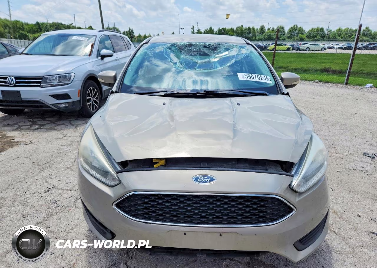 2016 Ford Focus VIN:1FADP3F24GL320394 - 5