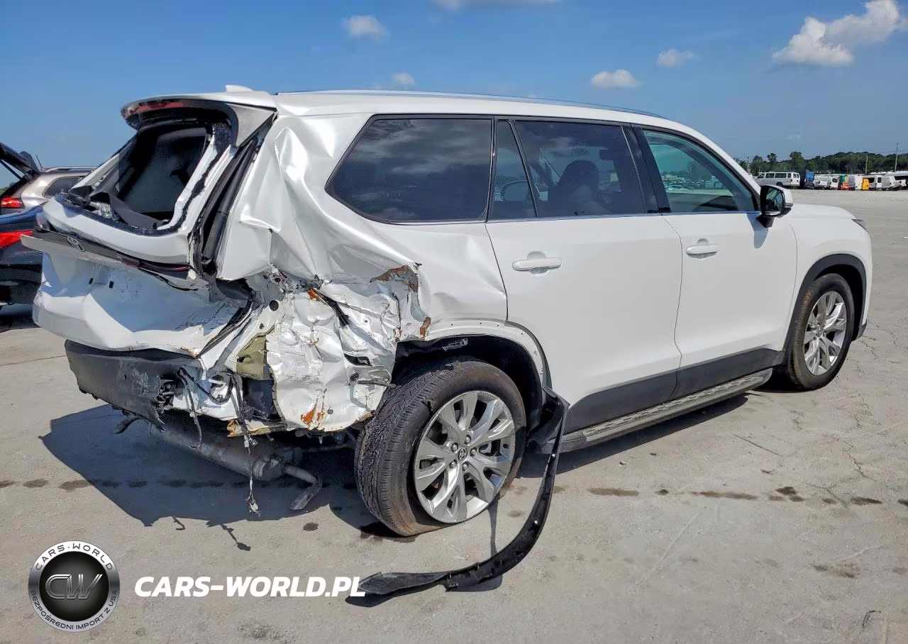 2026 Toyota Grand Highlander Hybrid Limited VIN:5TDACAB54TS071715 - 3