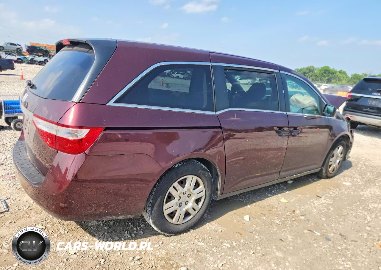 2011 Honda Odyssey Lx VIN:5FNRL5H2XBB035697 - 3