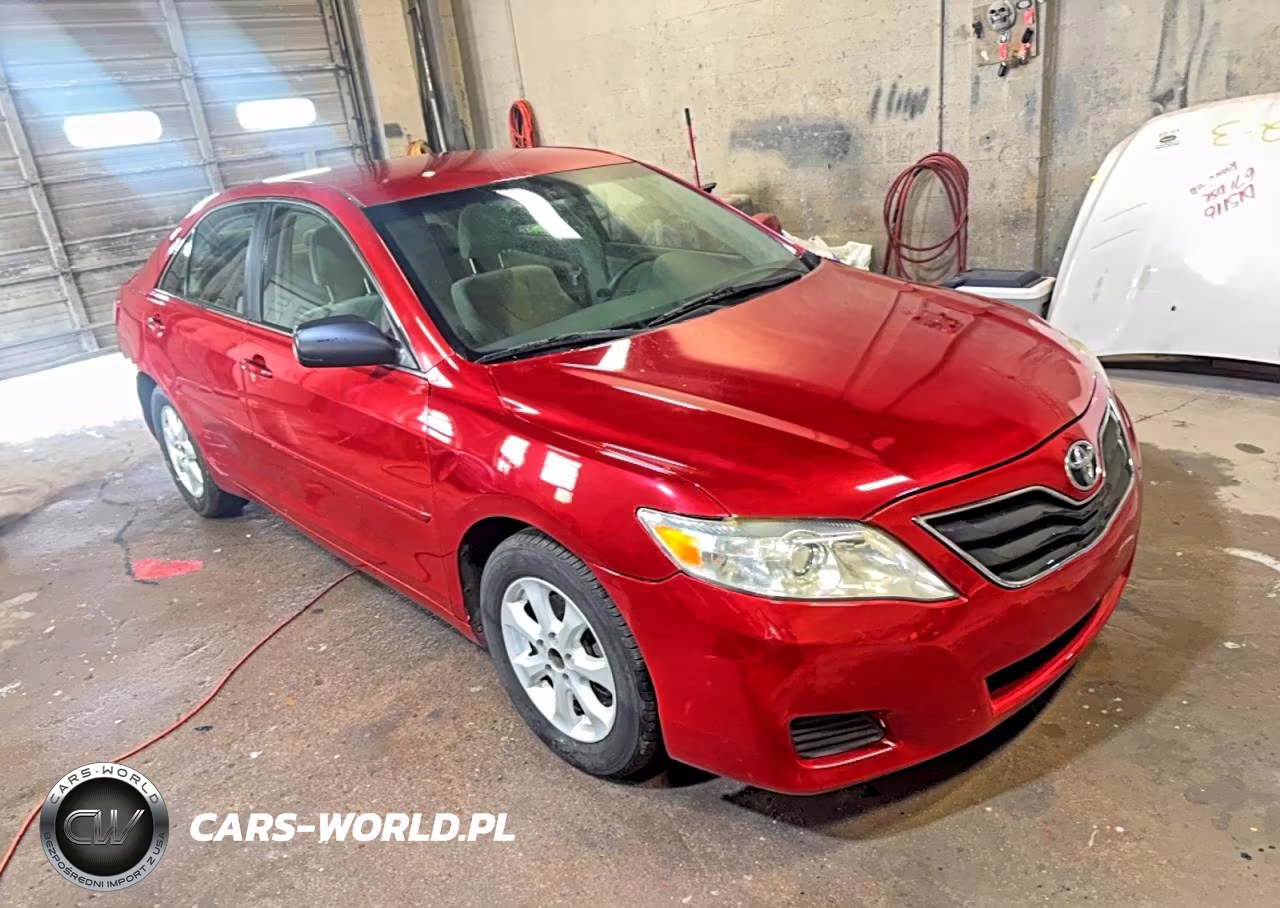 2011 Toyota Camry Base – zdjęcie 1 z 10