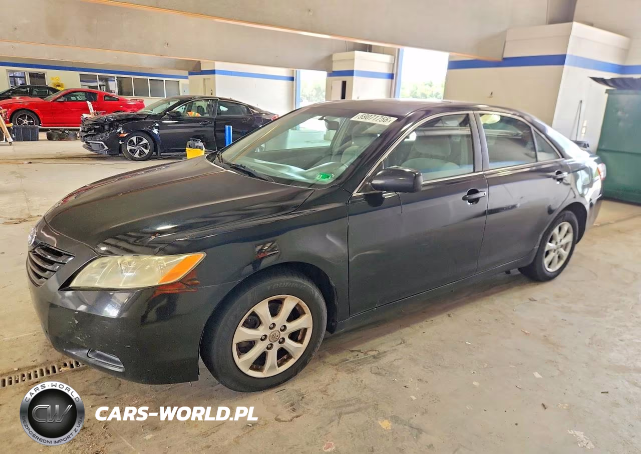 2009 Toyota Camry Le – zdjęcie 1 z 12