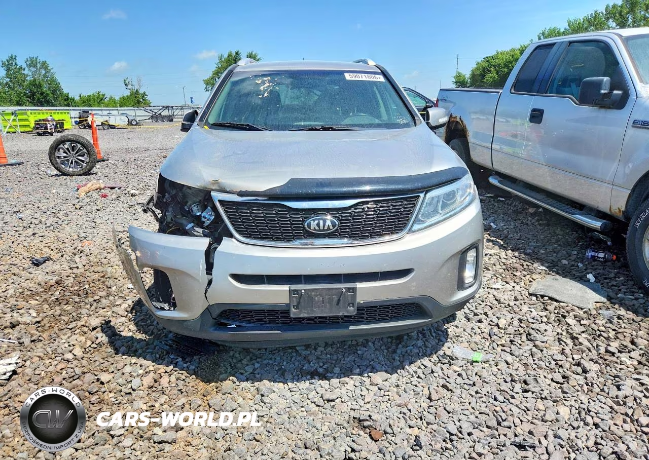 2015 Kia Sorento Lx VIN:5XYKT3A61FG662290 - 5
