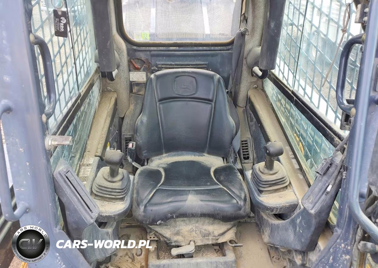 2010 John Deere 318 - Skid Steer Loader VIN:T0318DJ183788 - 5