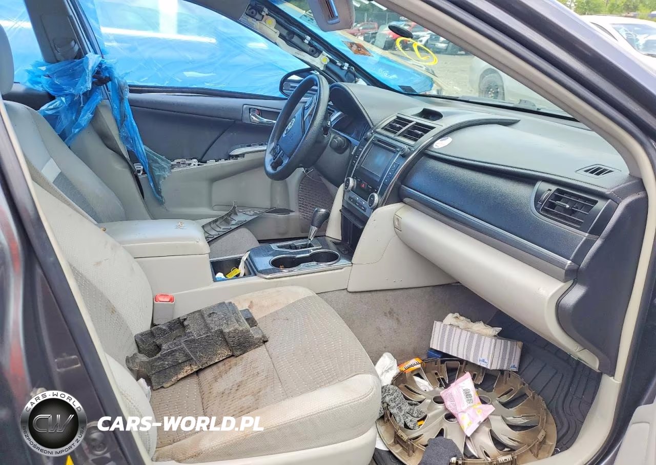 2014 Toyota Camry Hybrid Le VIN:4T1BD1FK2EU104724 - 7