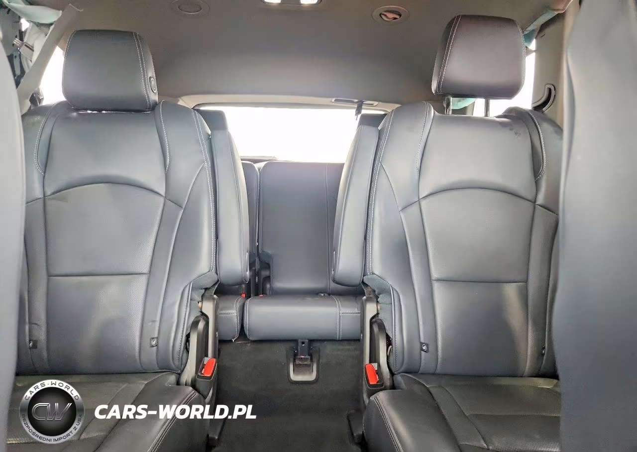 2018 Buick Enclave Essence VIN:5GAERBKW2JJ216017 - 10