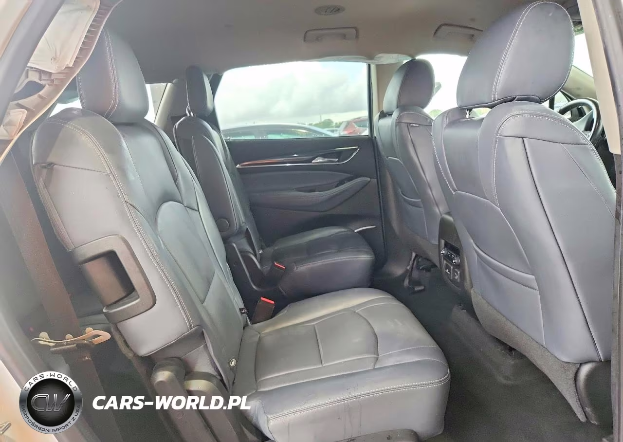 2018 Buick Enclave Essence VIN:5GAERBKW2JJ216017 - 11