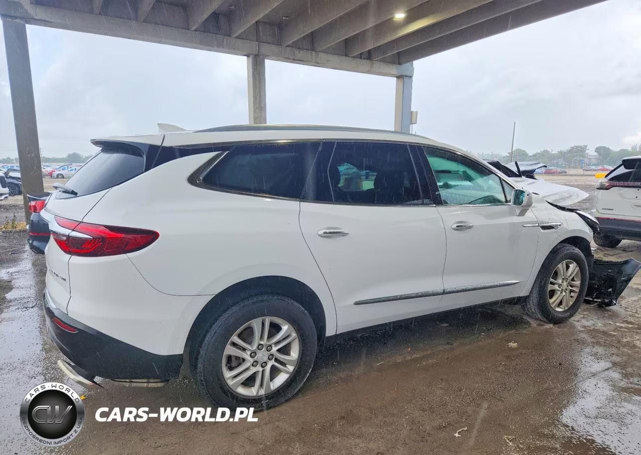 2018 Buick Enclave Essence VIN:5GAERBKW2JJ216017 - 3