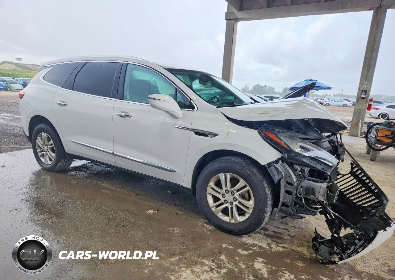 2018 Buick Enclave Essence VIN:5GAERBKW2JJ216017 - 4