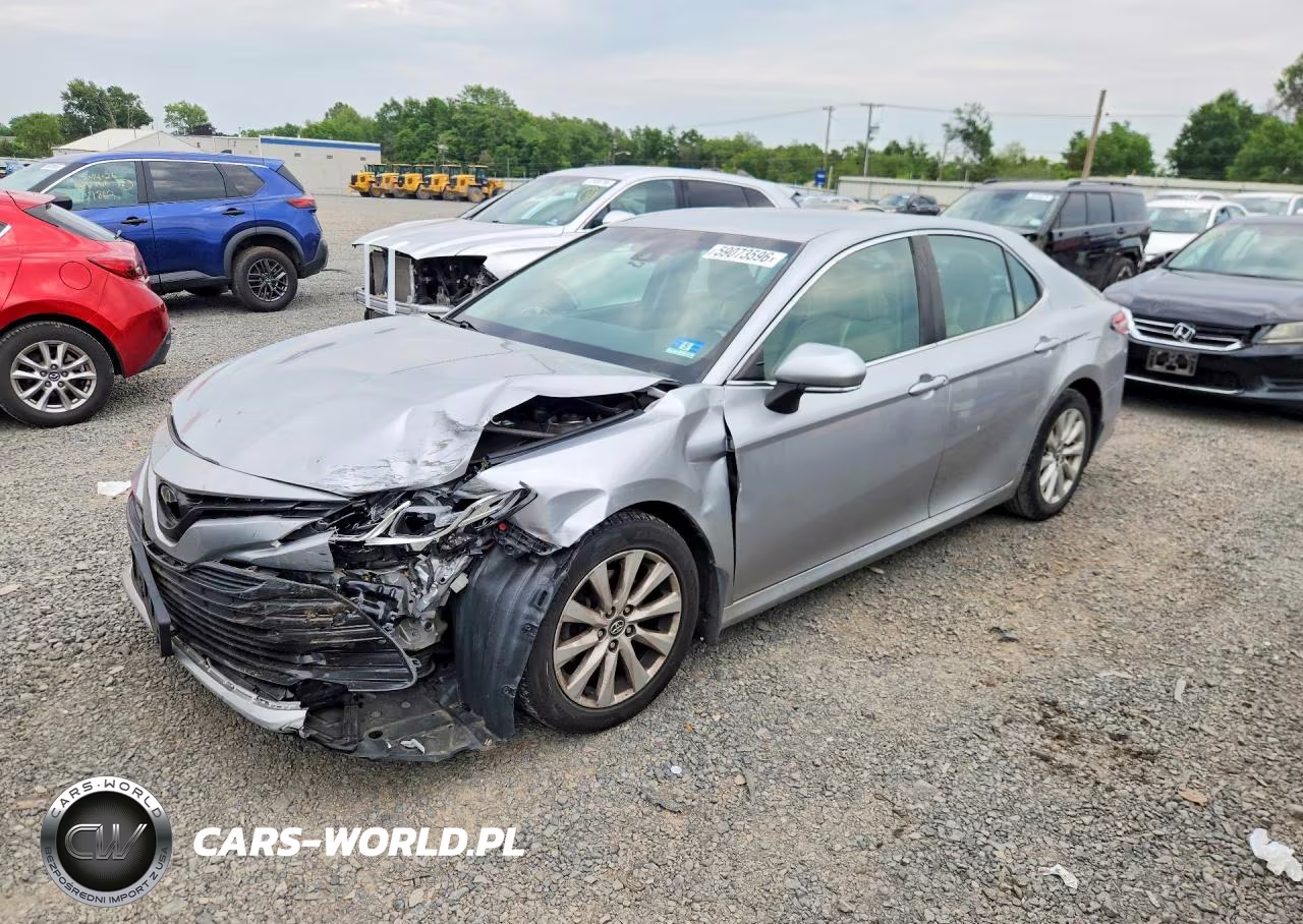 2018 Toyota Camry L – zdjęcie 1 z 12