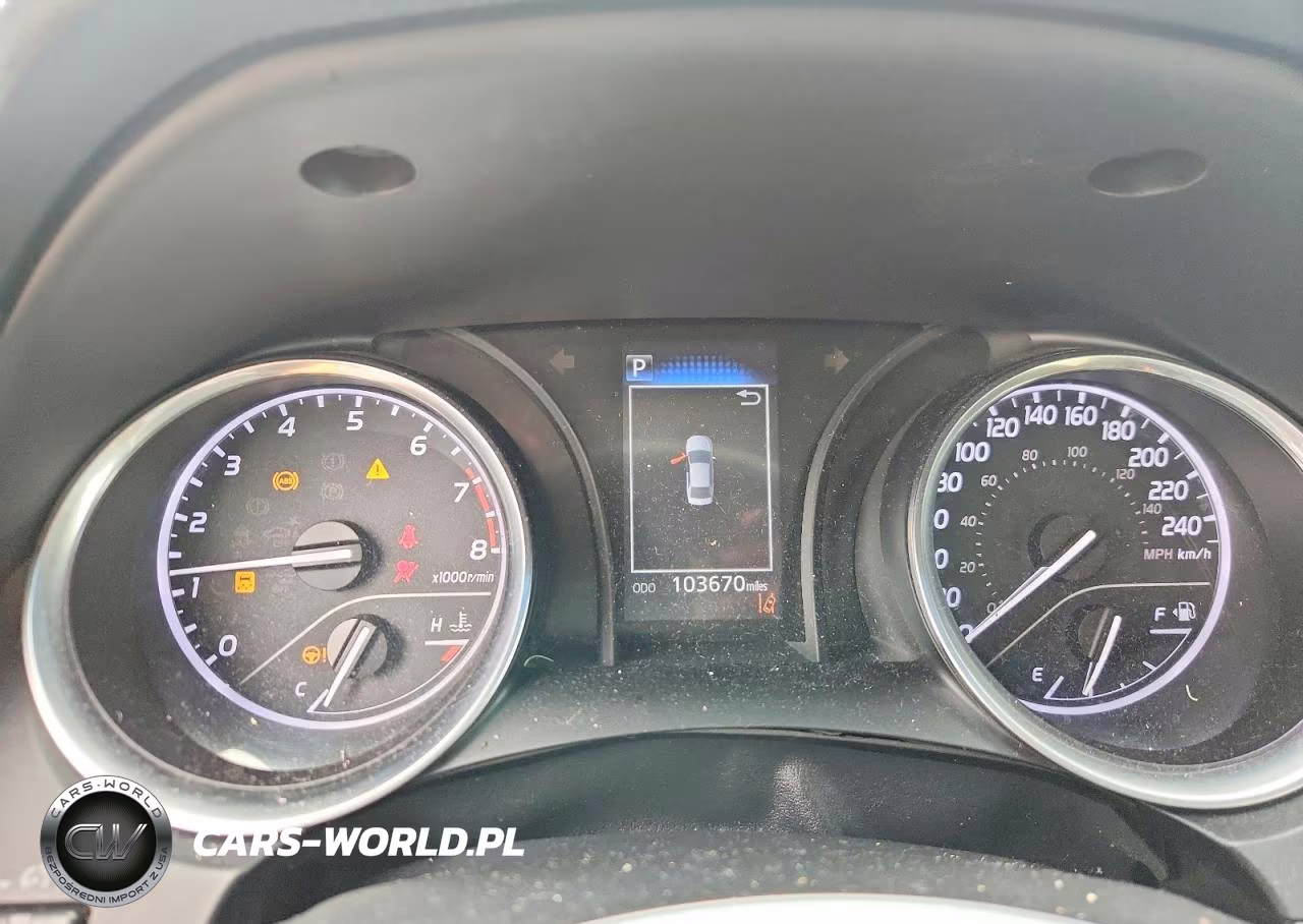 2018 Toyota Camry L VIN:4T1B11HK7JU002318 - 9
