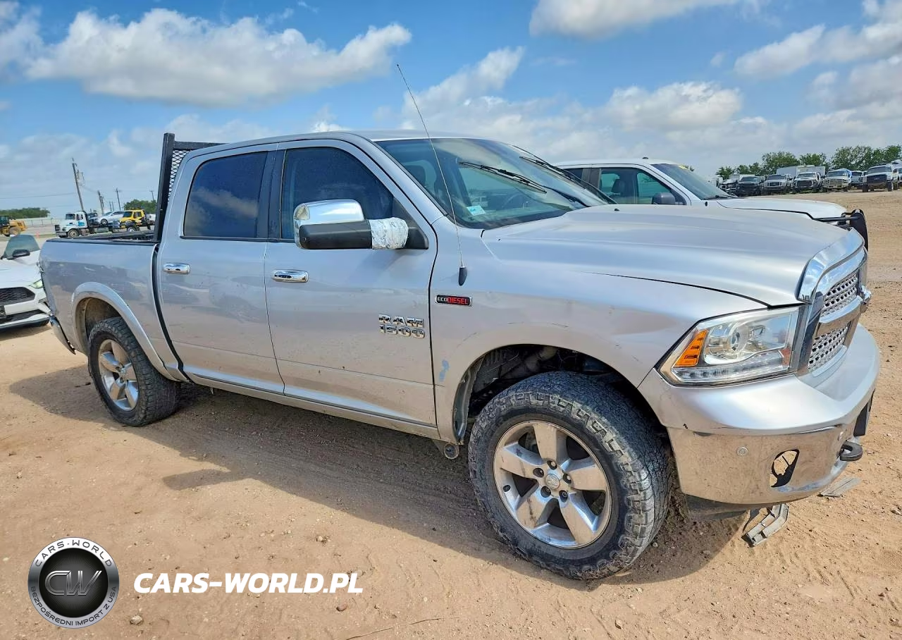 2016 Ram 1500 Laramie VIN:1C6RR7NM9GS344143 - 4